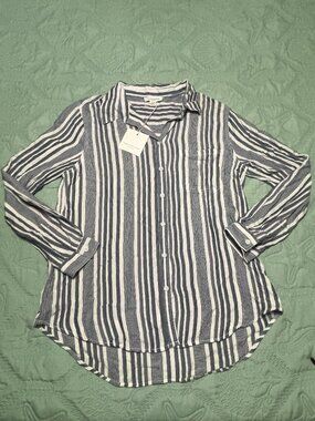 NWT beachlunchlounge Alex Style Blue-White Stripe Button Down Long Sleeve Shirt